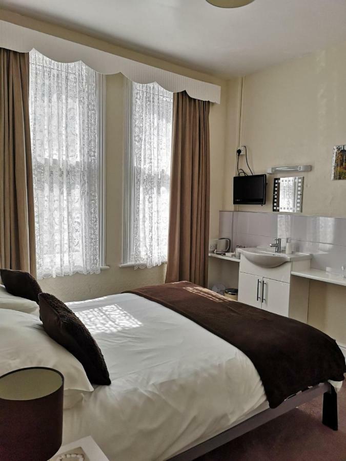 Sylvern House Hotel Scarborough Esterno foto